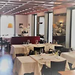 Отель Schwanen 3*