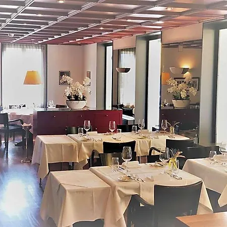 Szálloda Schwanen 3*