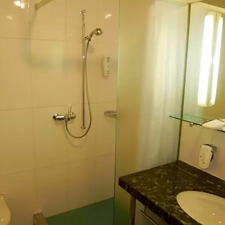 Szálloda Schwanen 3*
