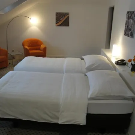 Szálloda Schwanen 3*